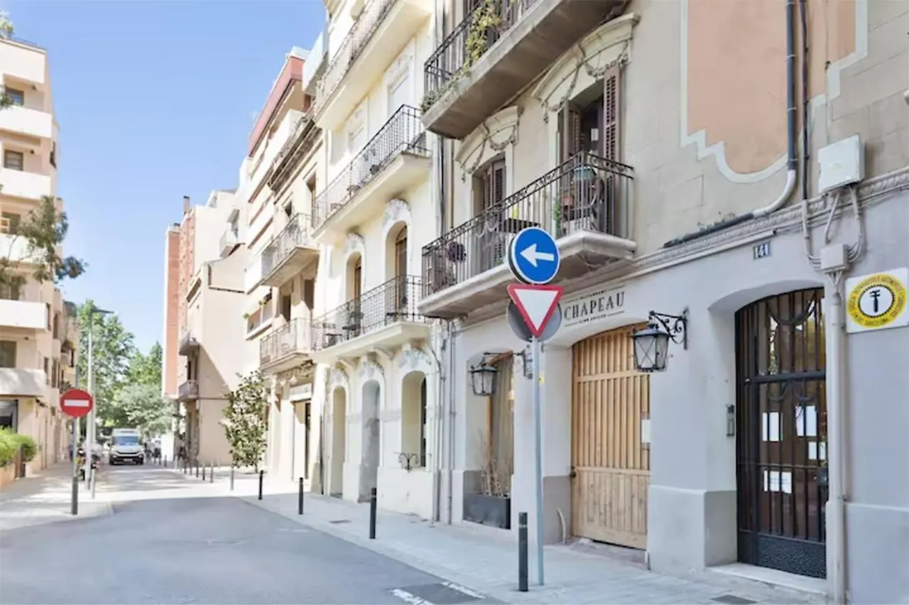 Diagonal Apartments By Olala Homes برشلونة 0*,  إسبانيا
