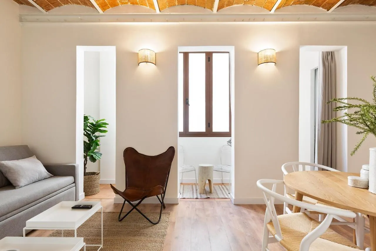 Diagonal Apartments By Olala Homes